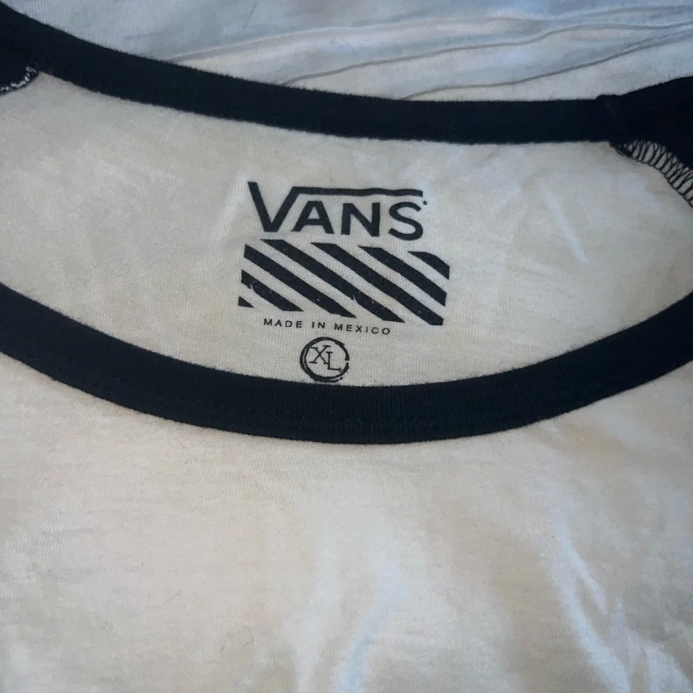 VANS Raglan Tee - Picture 11 of 11